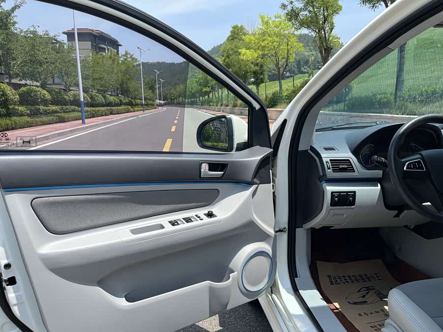 BAIC EV 2015, фото 6