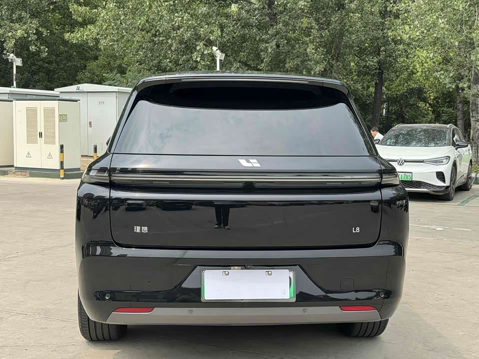 Li Auto Ideal L8