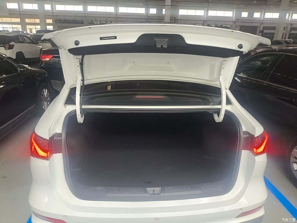 Roewe i5, 2025 19