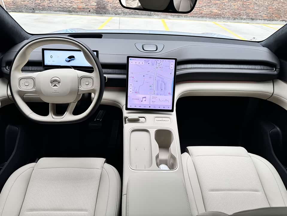 NIO ES6