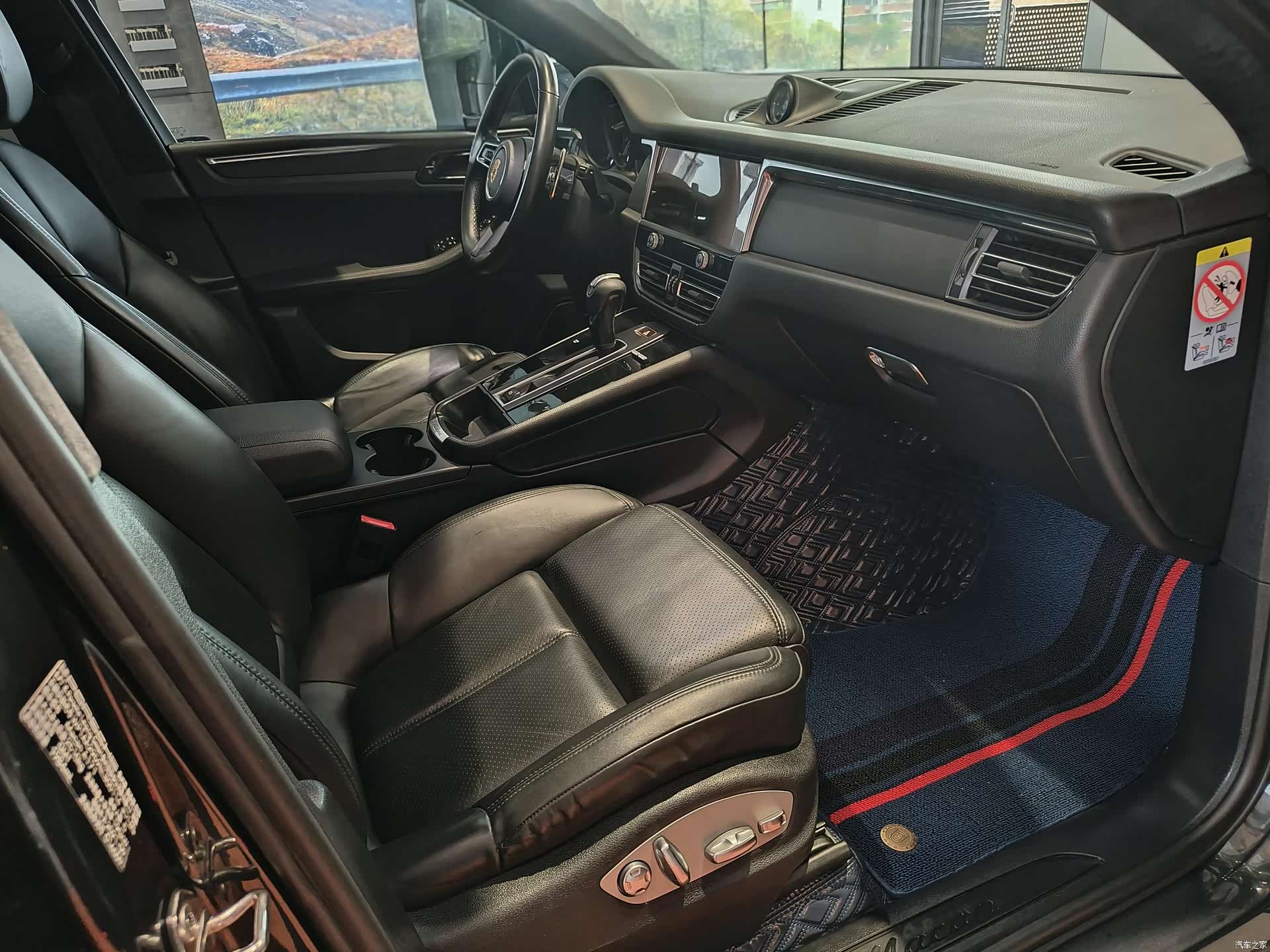 Porsche Macan, 2022 8
