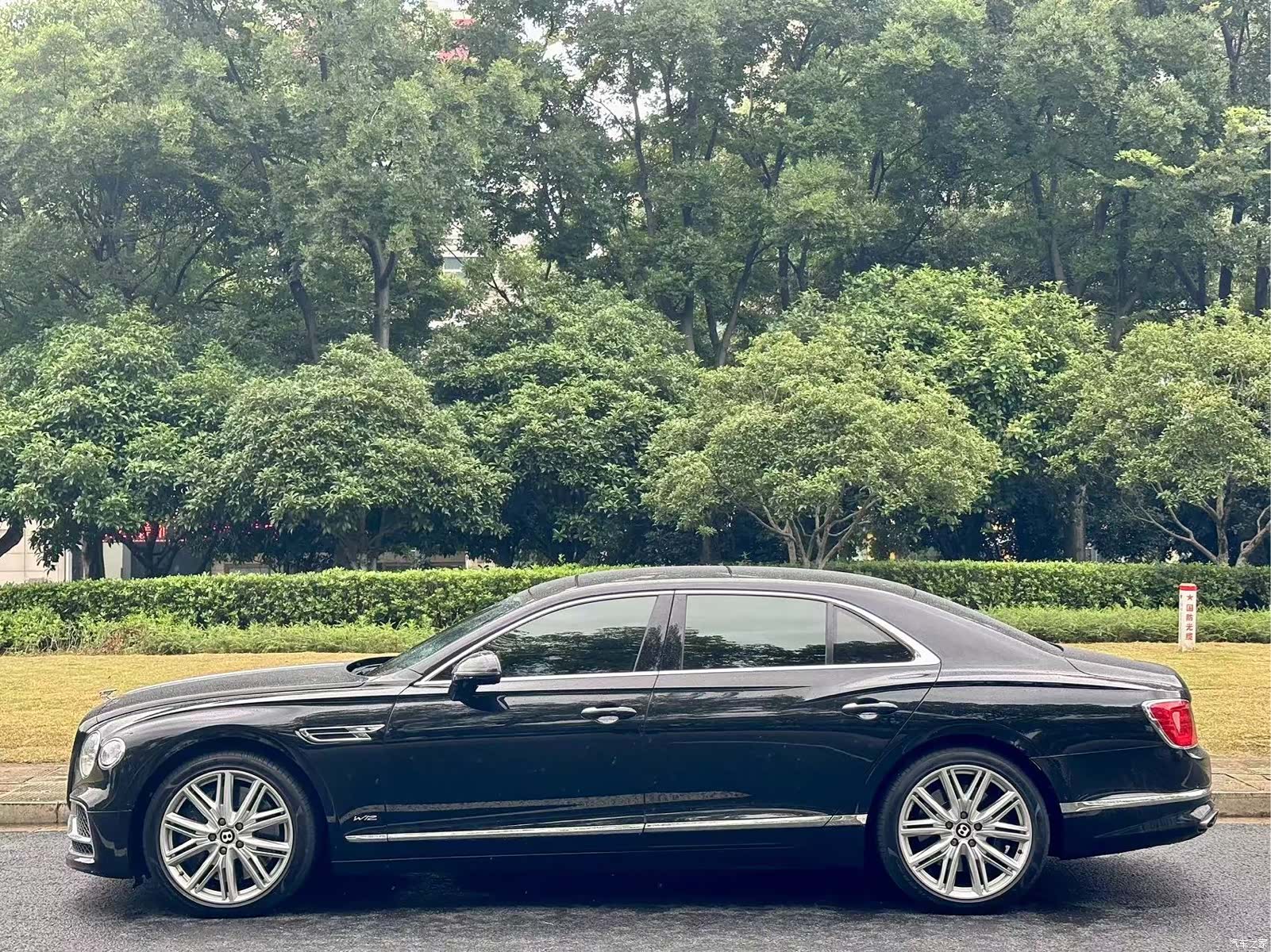 Bentley Flying Spur, 2021 все фото