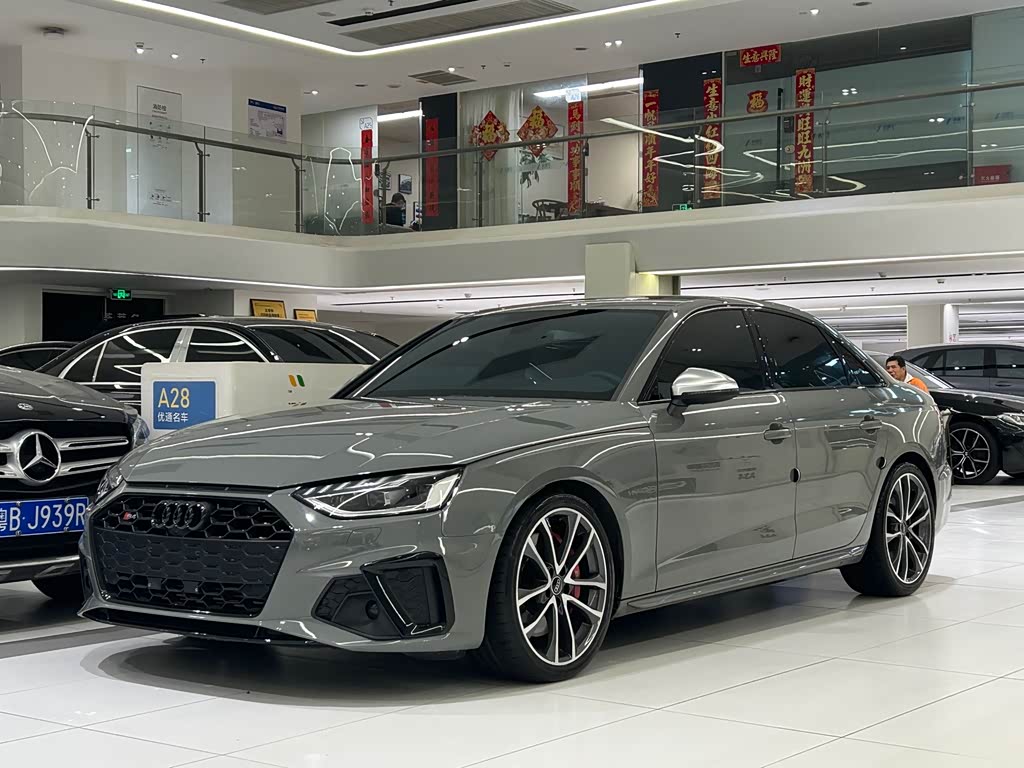 Audi S4