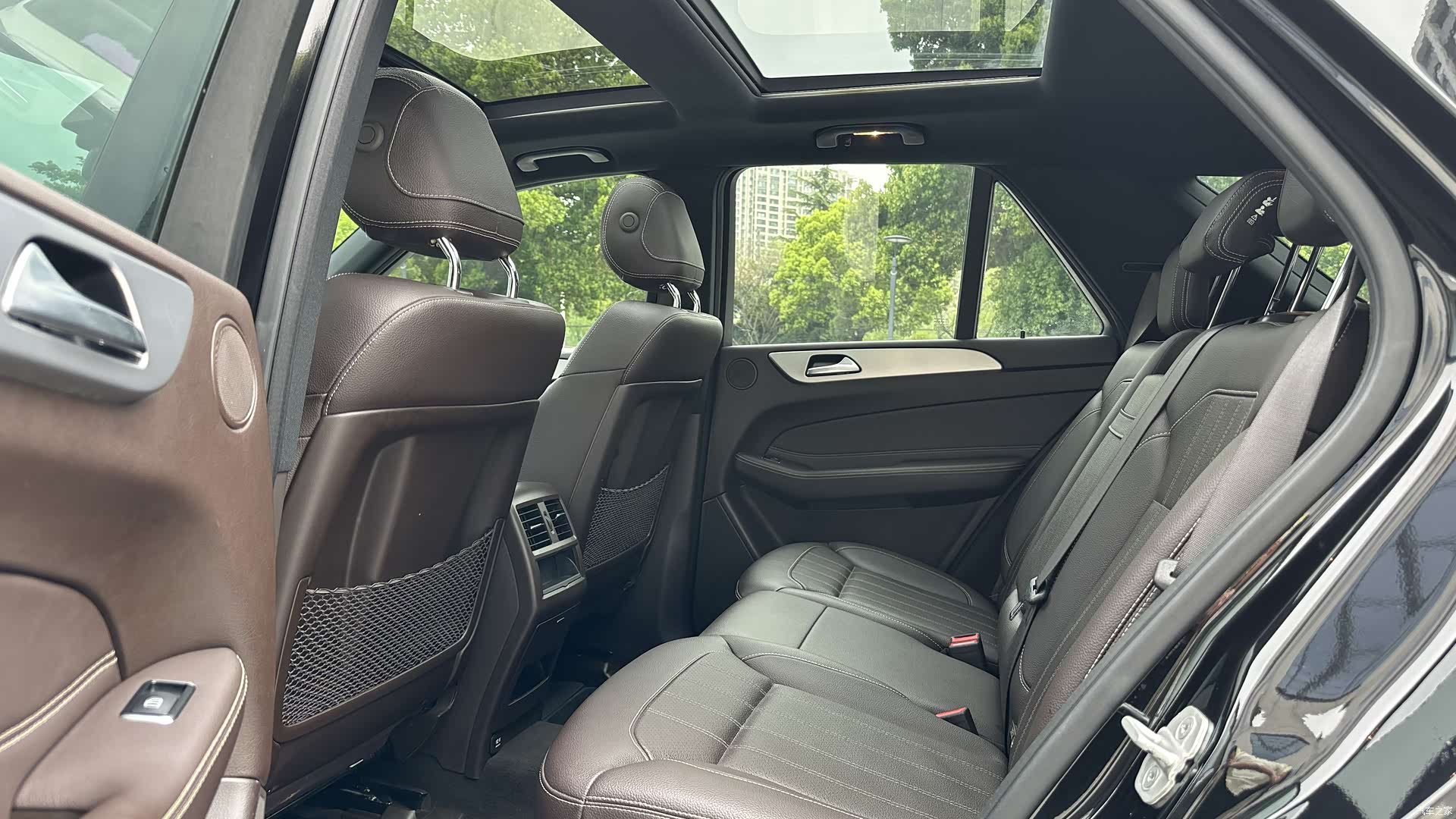 Mercedes-Benz GLE, 2015 9