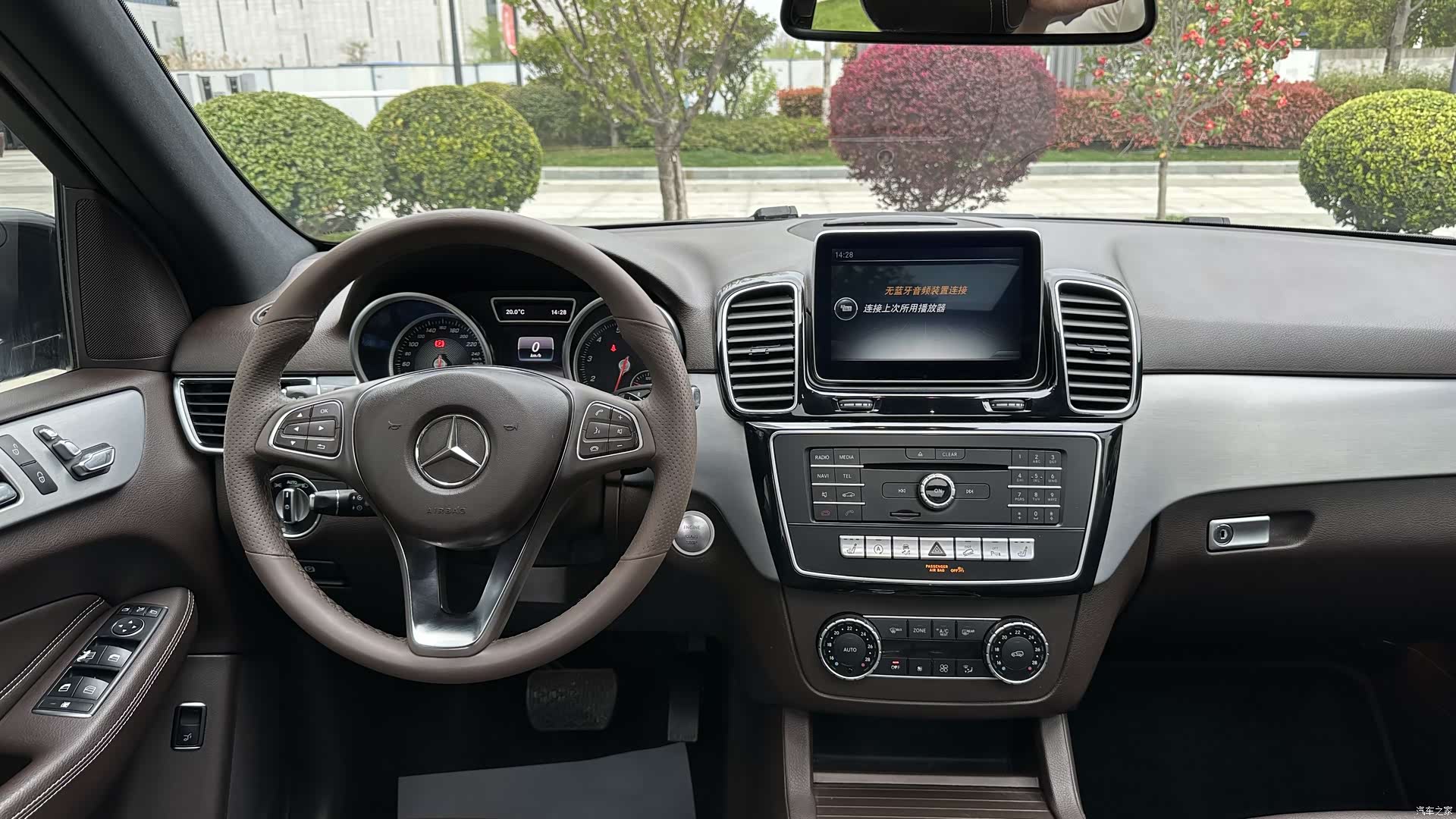 Mercedes-Benz GLE, 2015 12