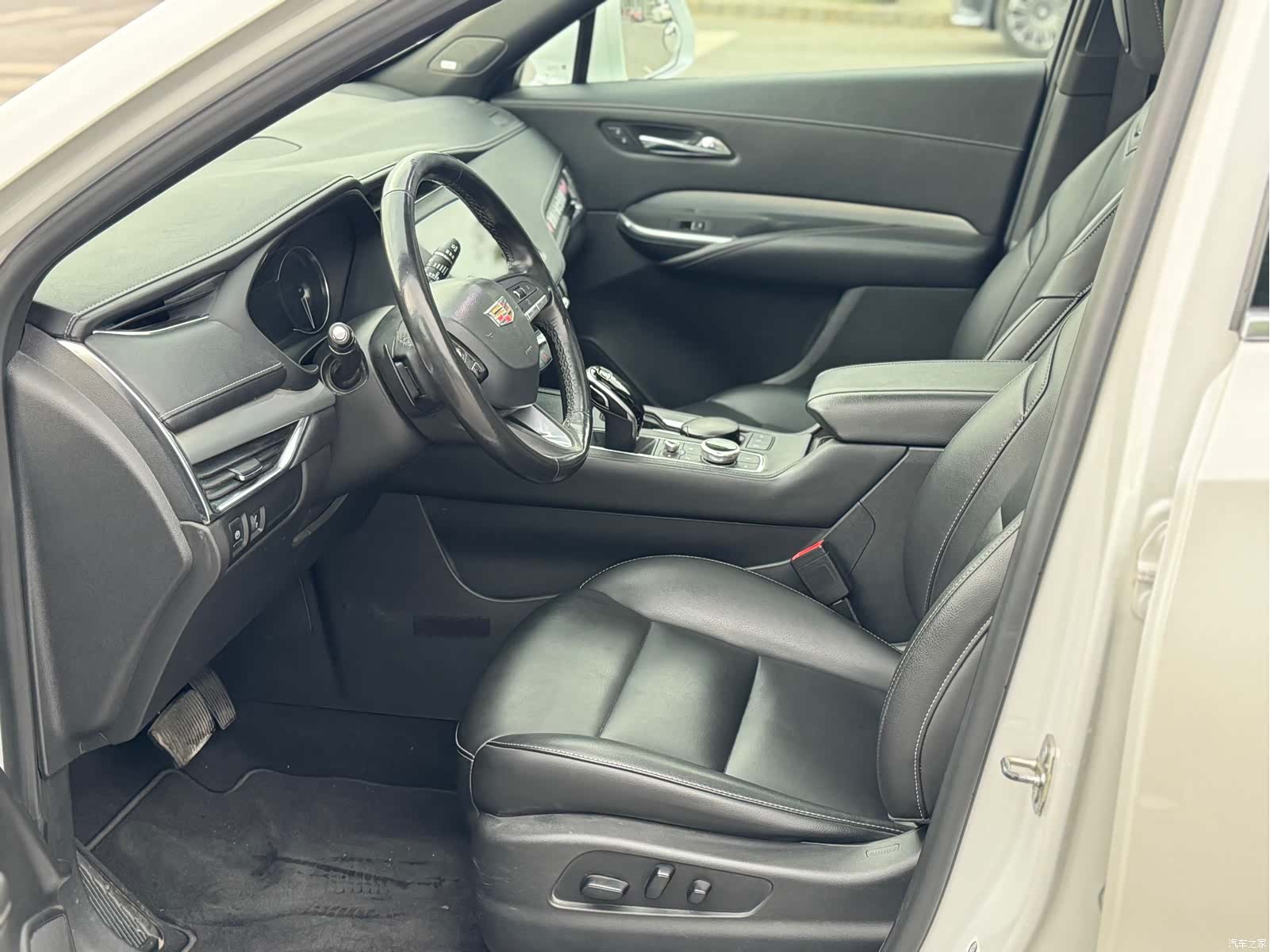 Cadillac XT4, 2020 13