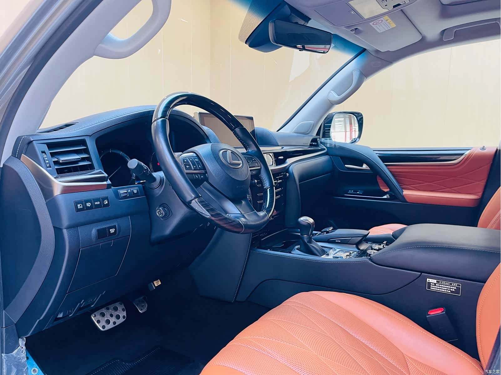 Lexus LX, 2020 10