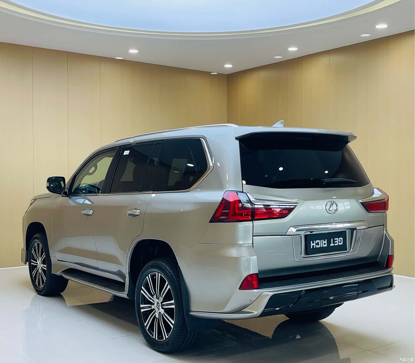 Lexus LX, 2020 7