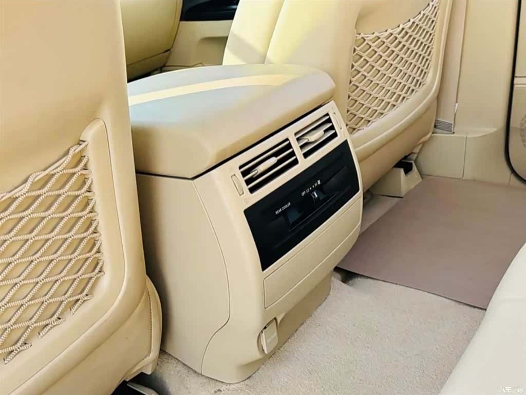 Toyota Land Cruiser, 2018 12
