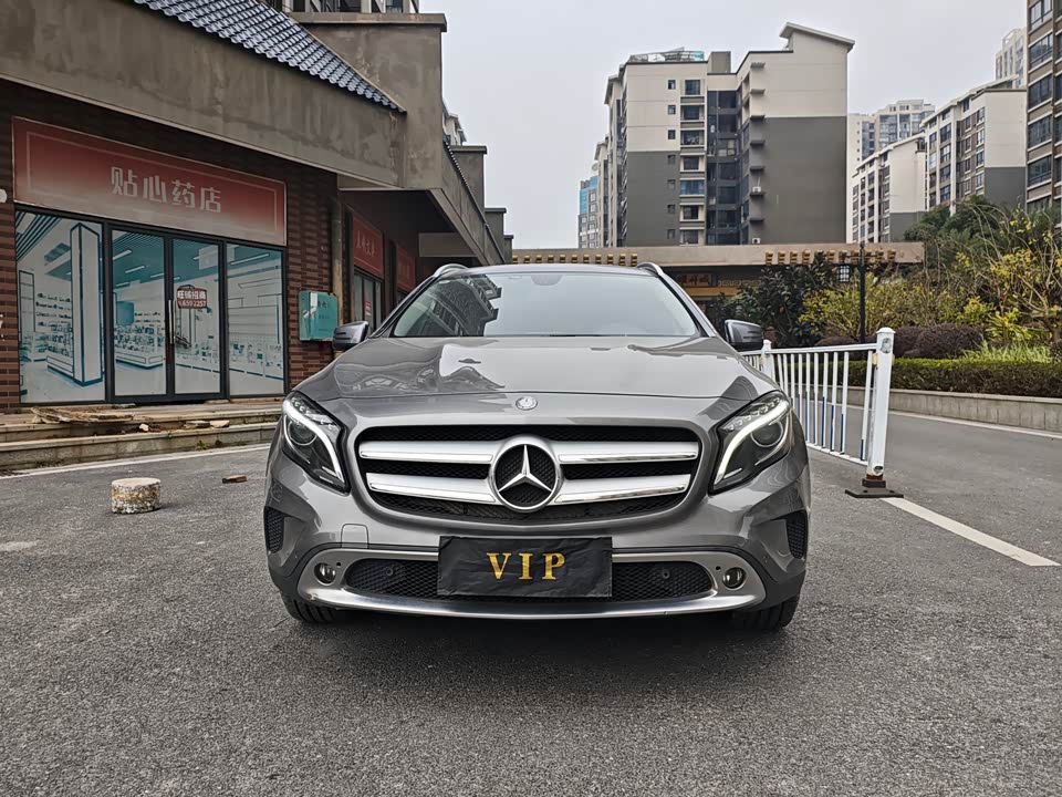 Mercedes-Benz GLA