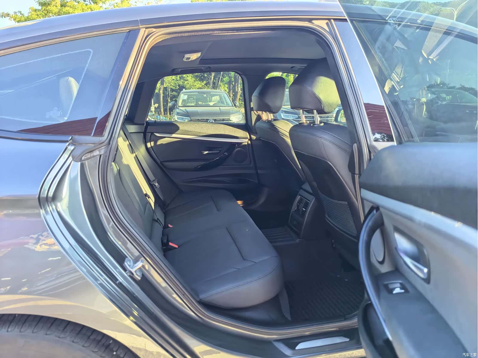 BMW 3 Series, 2019 11