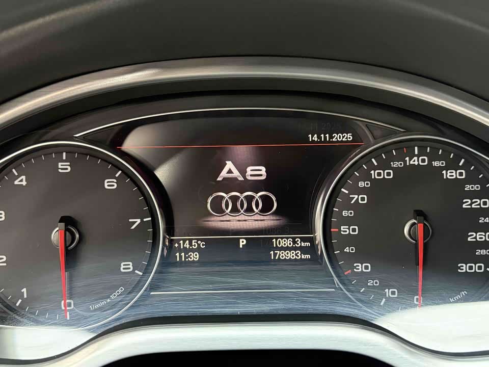 Audi A8