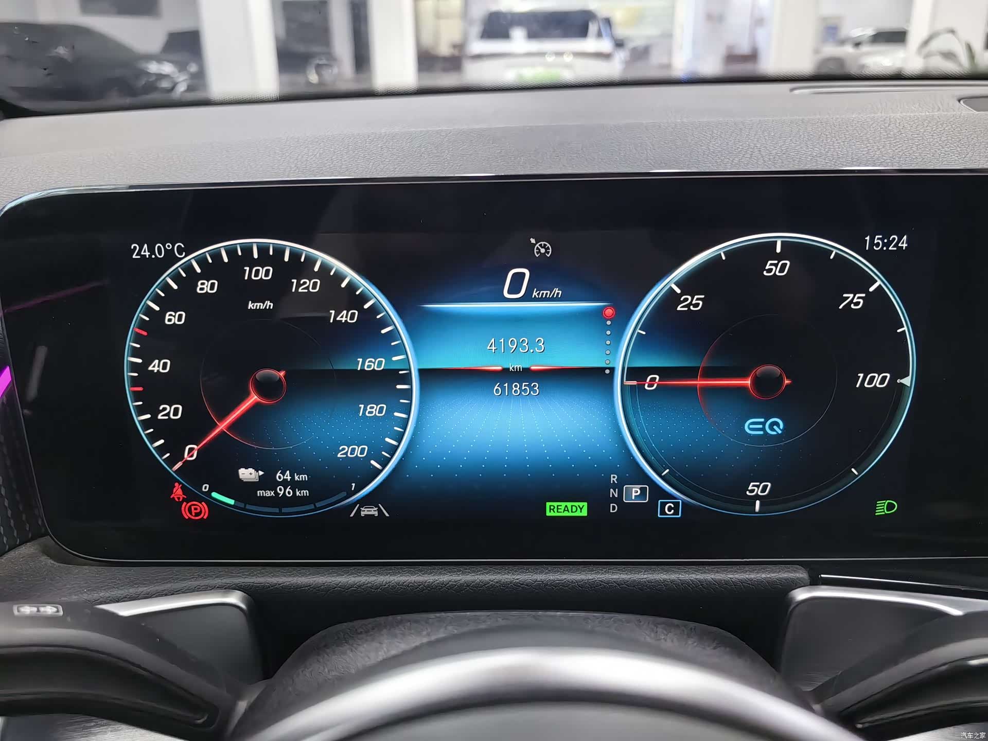 Mercedes-Benz EQB, 2023 14