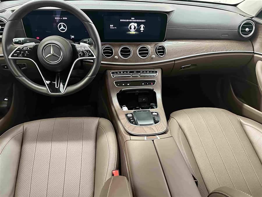Mercedes-Benz E-Class 2023, фото 15
