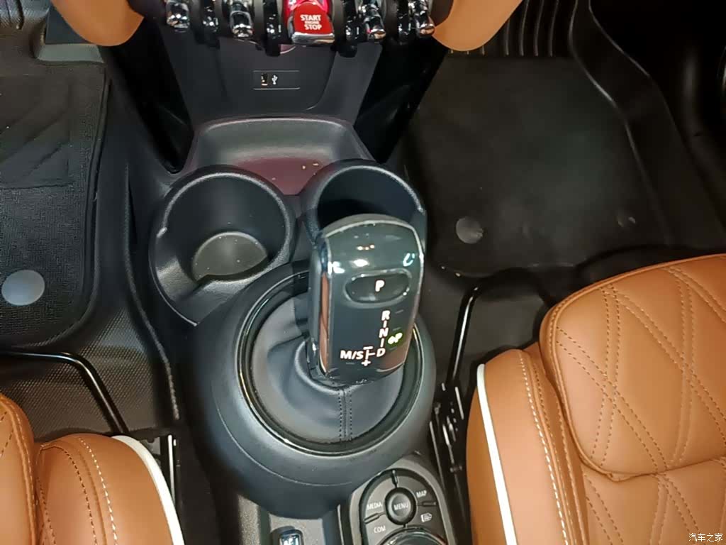 Mini Cooper, 2024 14