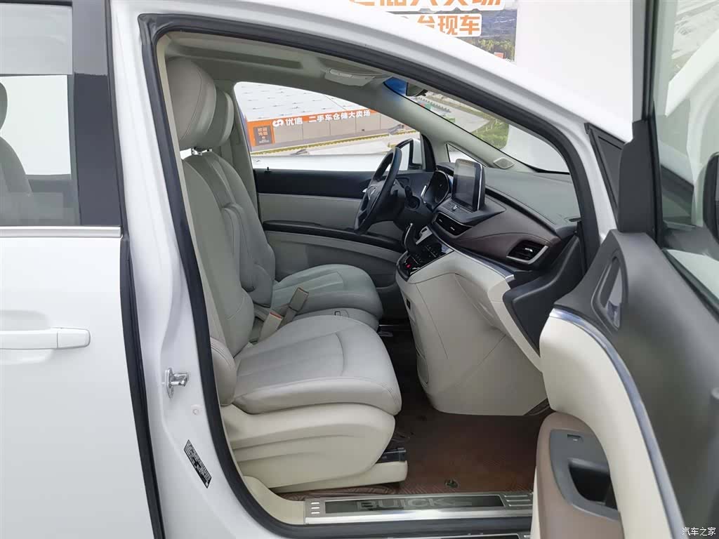 Buick GL8, 2021 23
