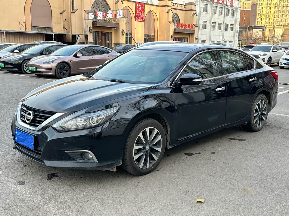 Nissan Teana