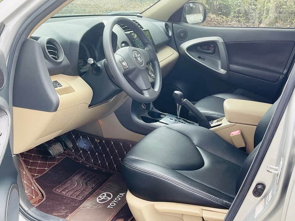 Toyota RAV4 Rongfang