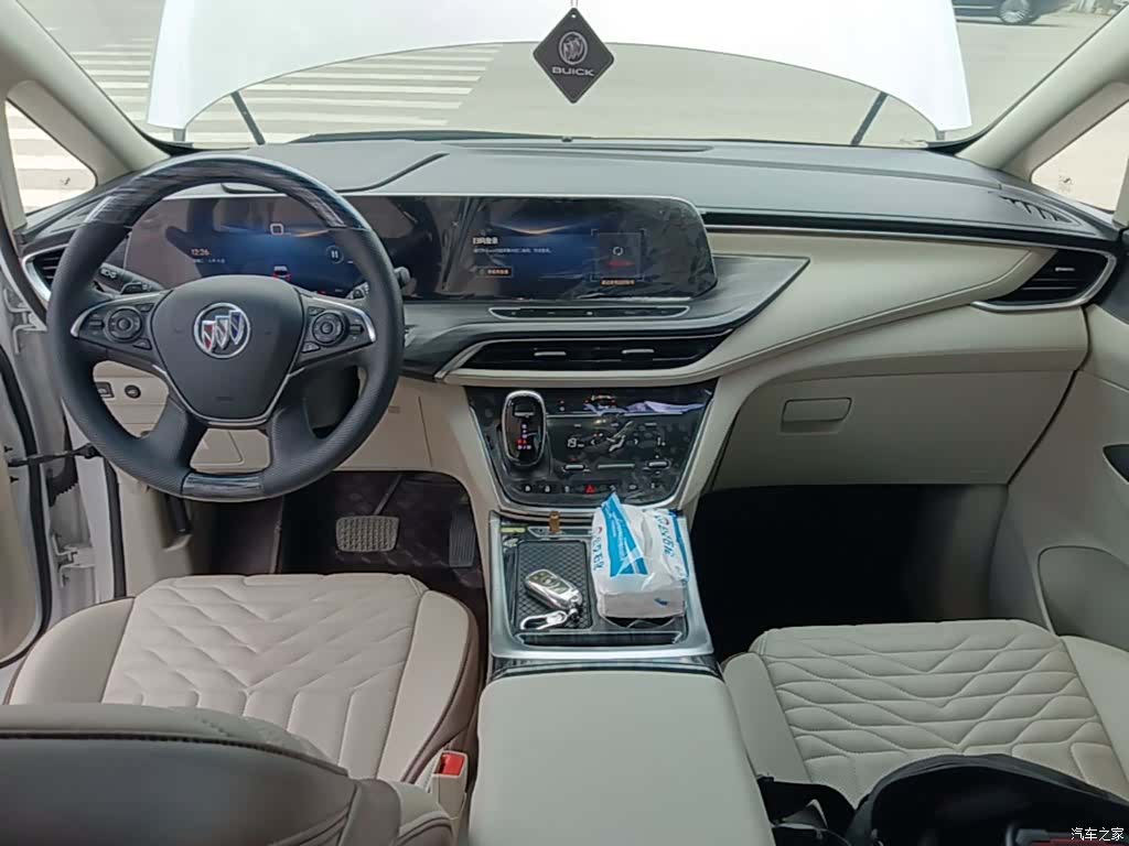 Buick GL8, 2023 10
