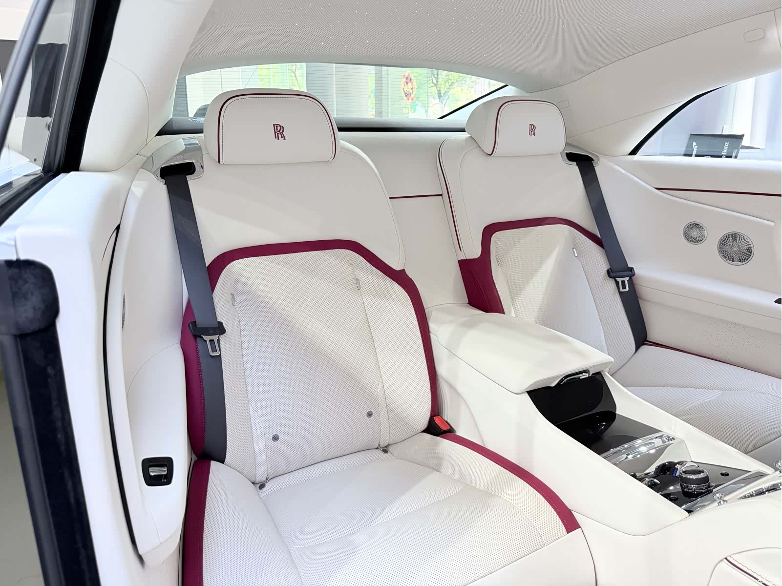 Rolls-Royce Spectre, 2026 9