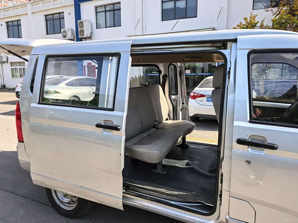 Wuling Wuling Rongguang S