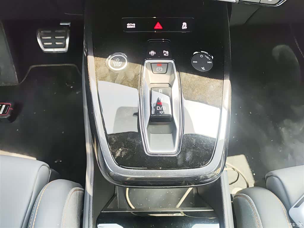 Audi Q4 e-tron, 2024 14