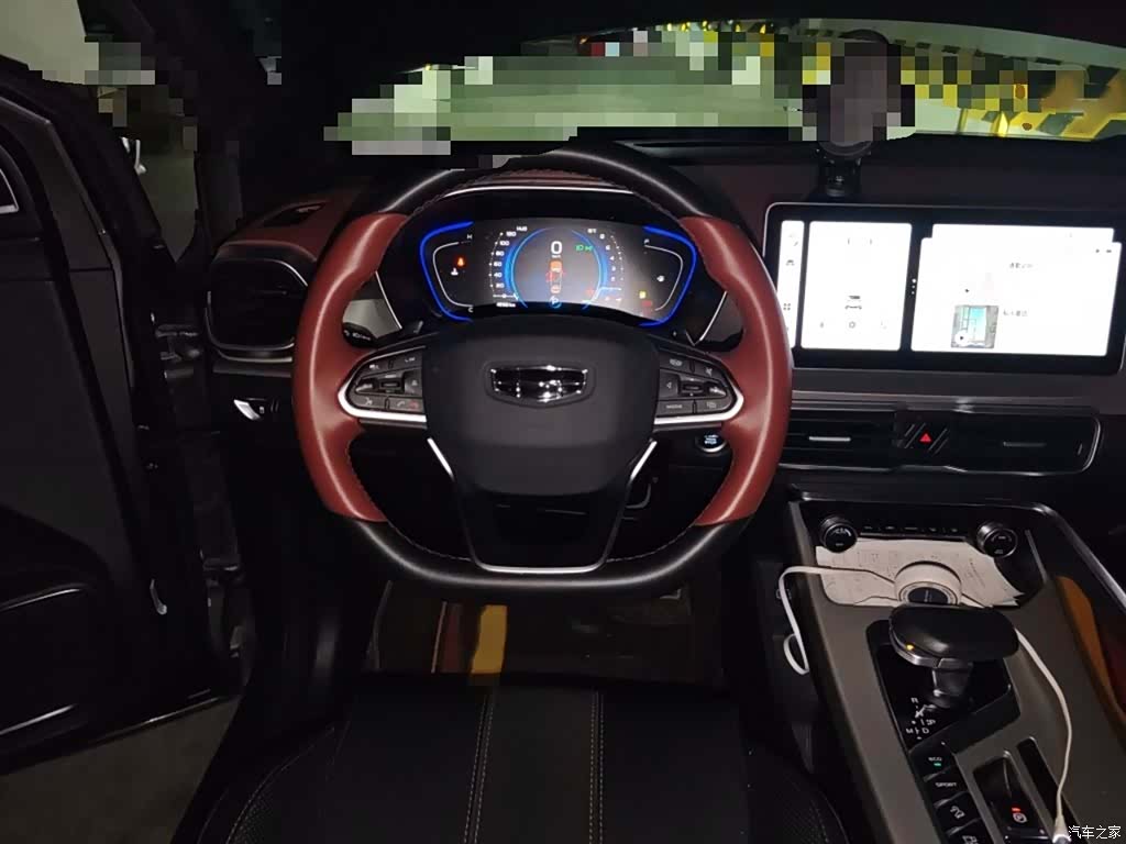 Geely Coolray, 2021 3