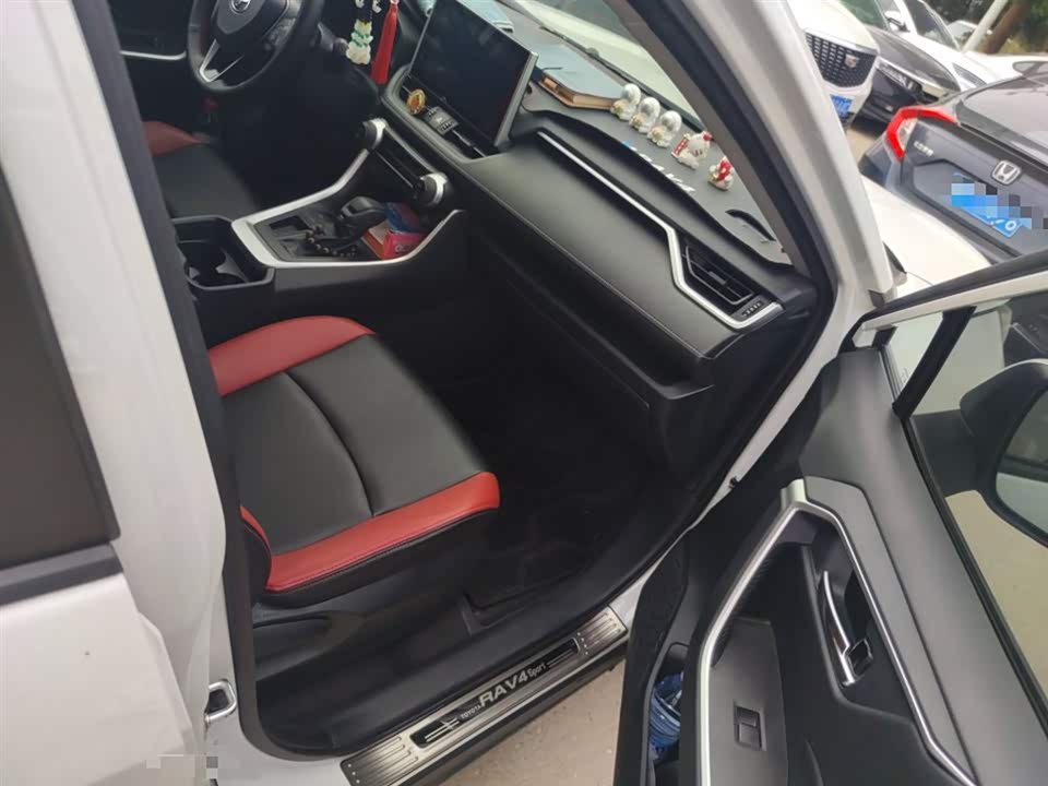 Toyota RAV4 Rongfang