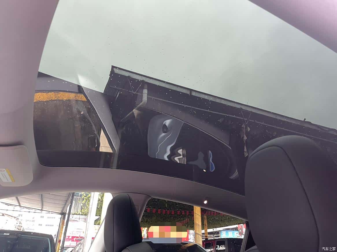 Tesla Model Y, 2024 8