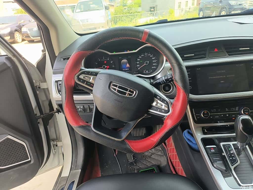 Geely Emgrand, 2019 11