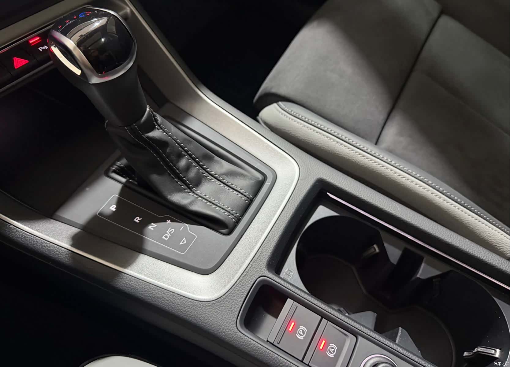 Audi Q3, 2023 14