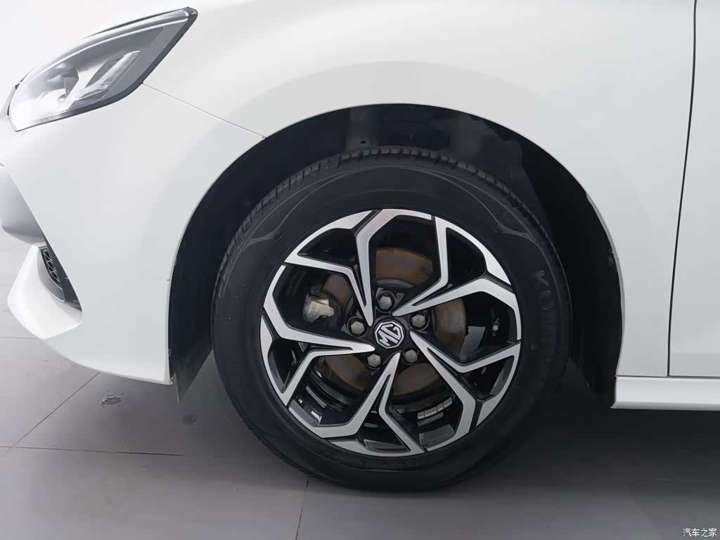 MG MG5, 2022 17