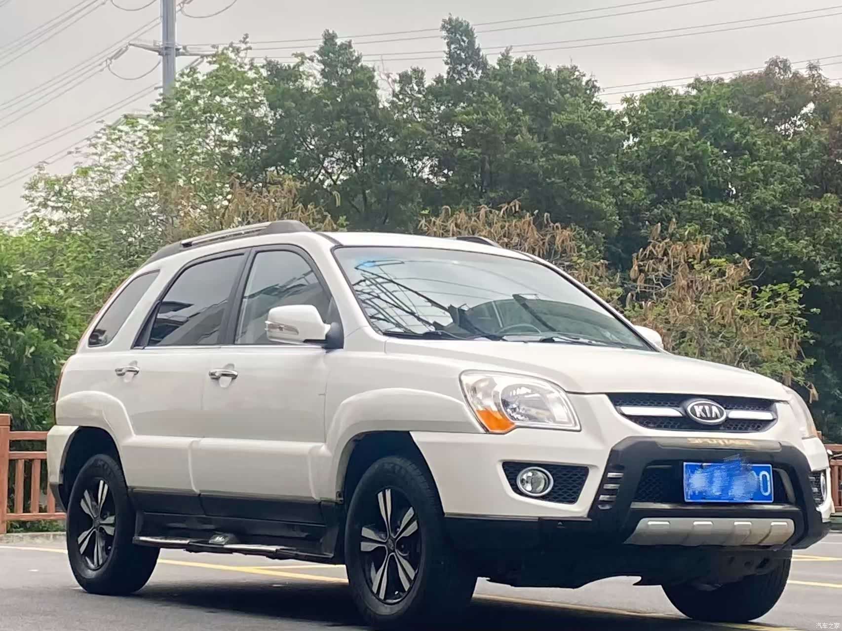 Kia GLS, 2011 3