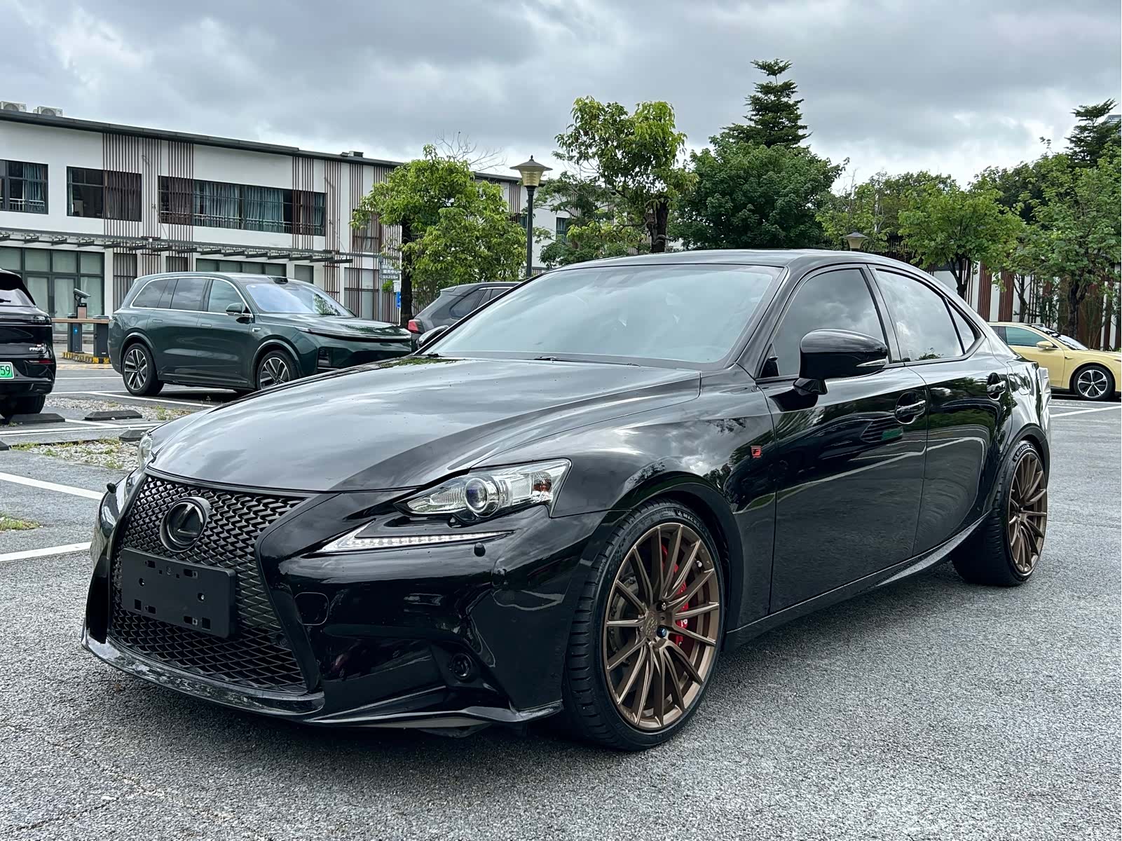 Lexus IS