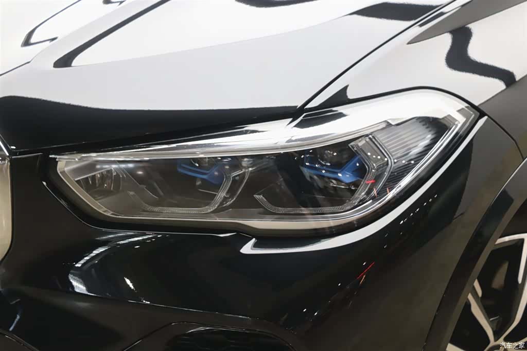 BMW X5, 2023 25