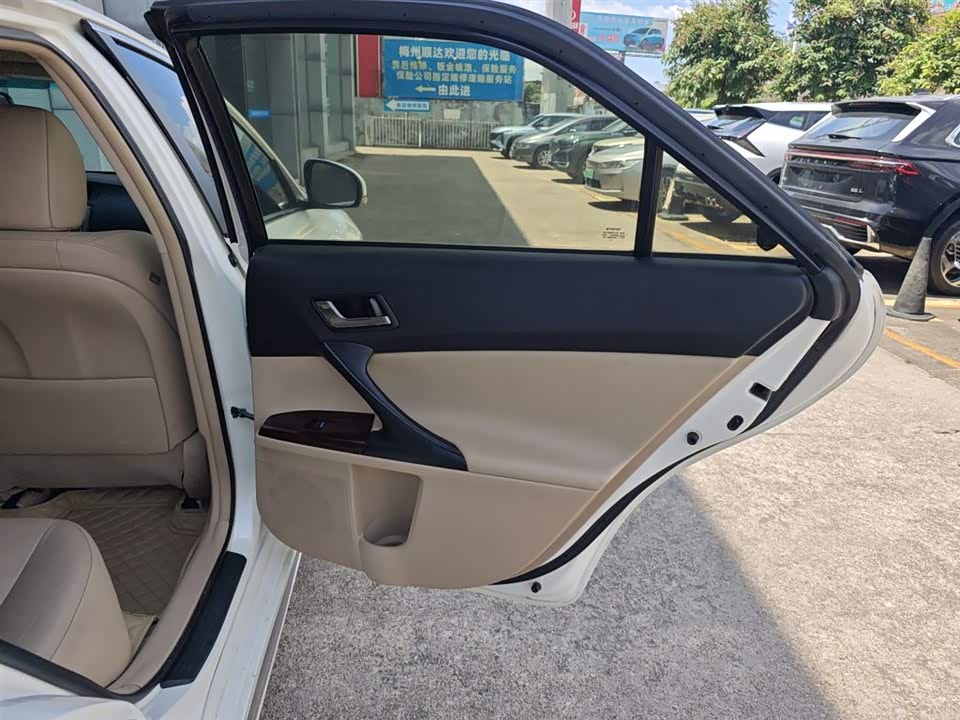 Toyota Reiz Toyota Reiz