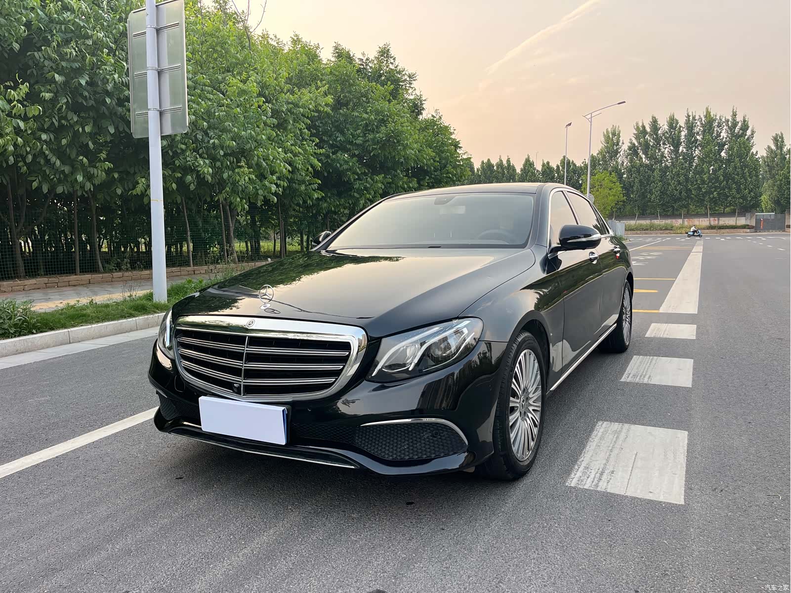 Mercedes-Benz E-Class, 2020 1