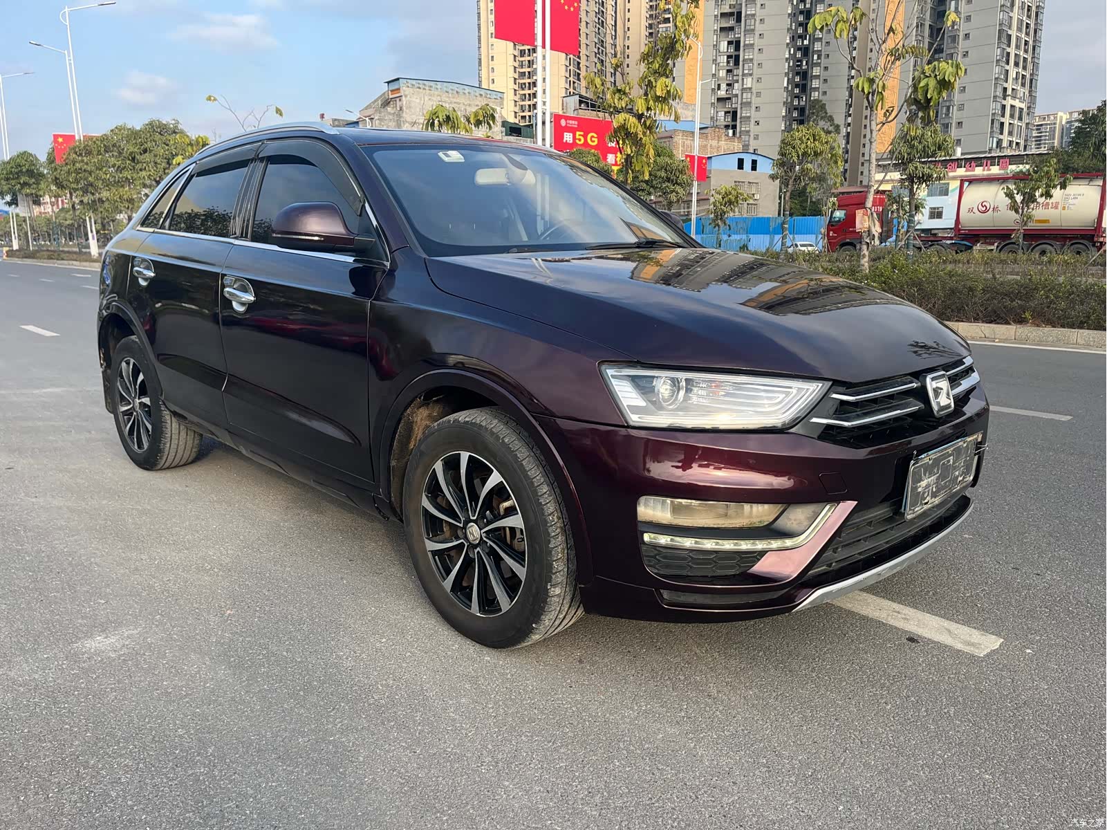 Zotye SR7, 2016 3