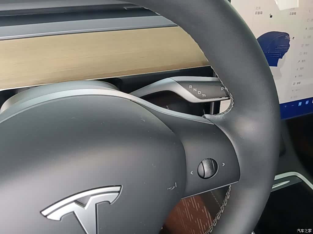 Tesla Model Y, 2023 14