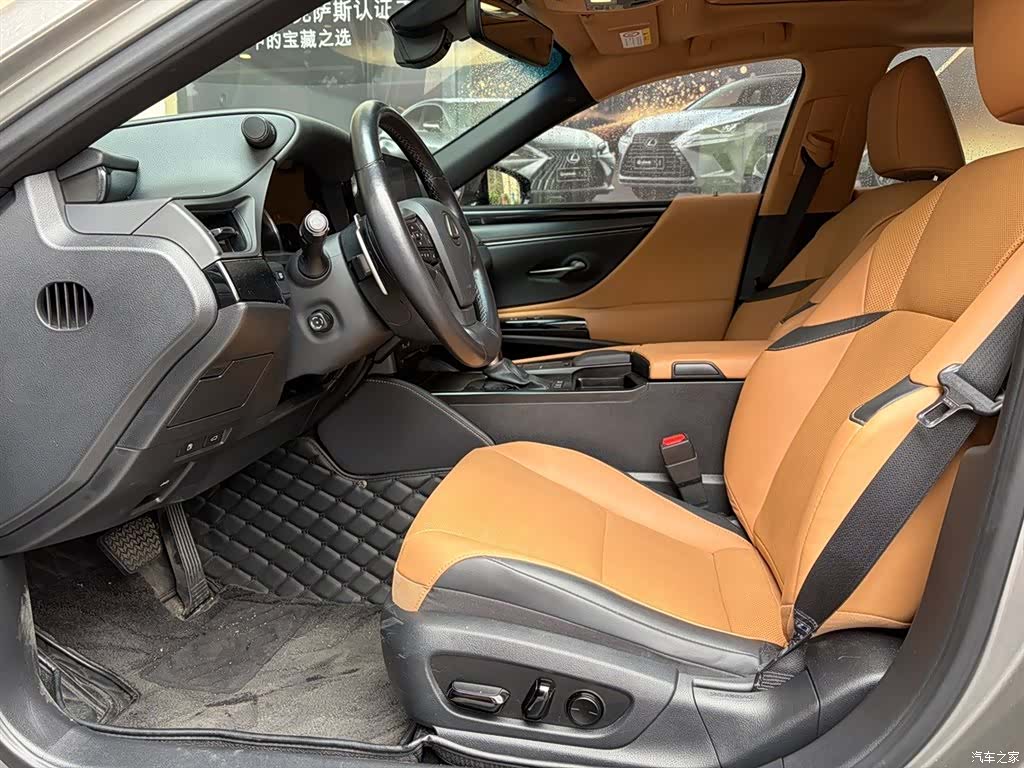 Lexus ES, 2022 10