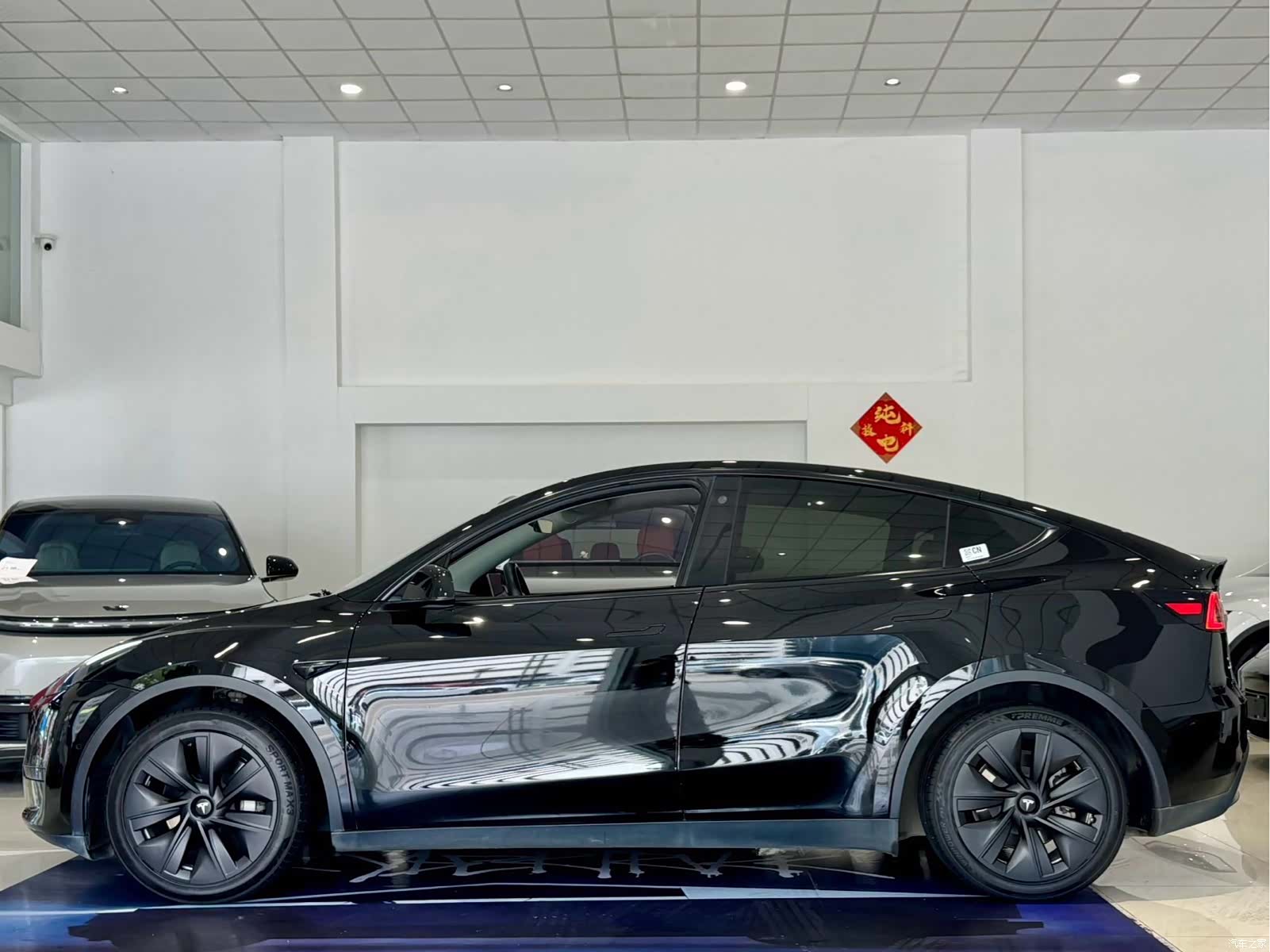 Tesla Model Y, 2022 12