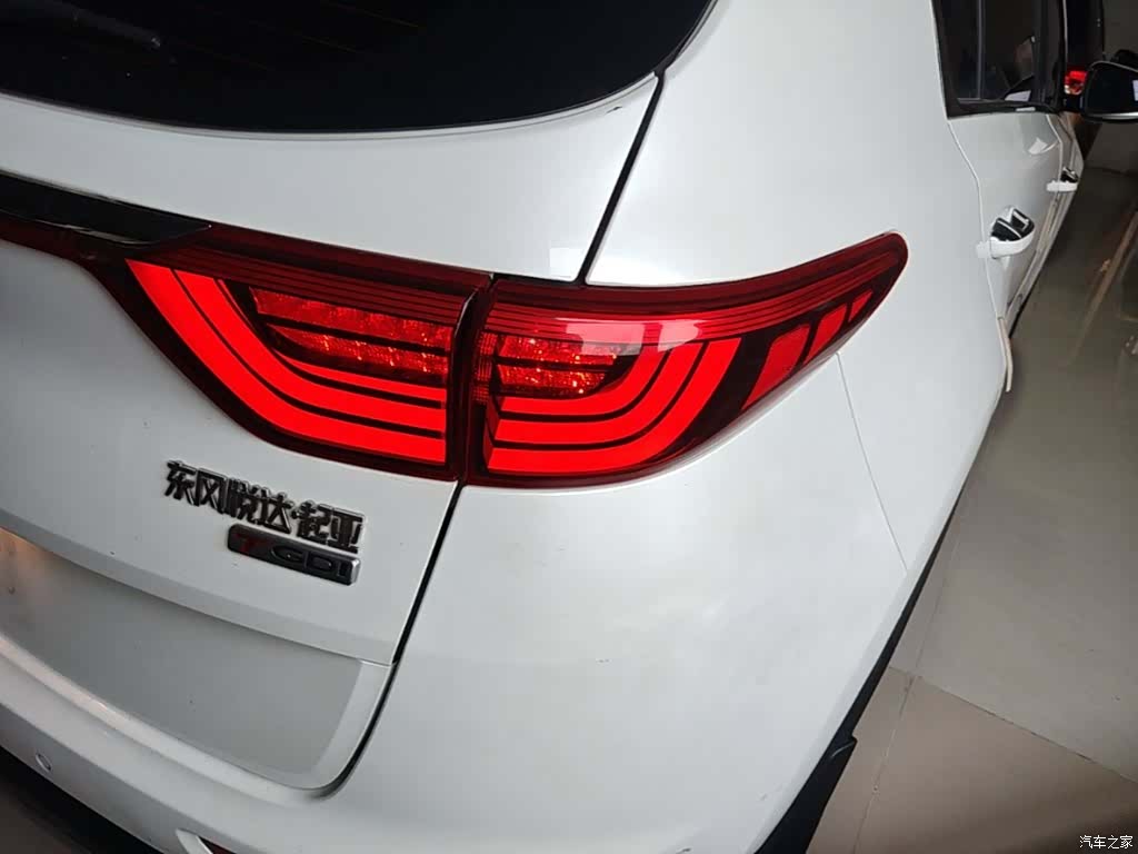 Kia KX5, 2016 8