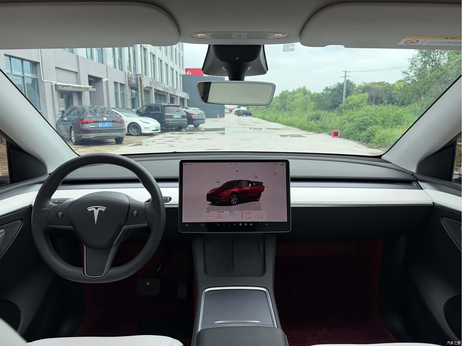 Tesla Model Y, 2022 все фото