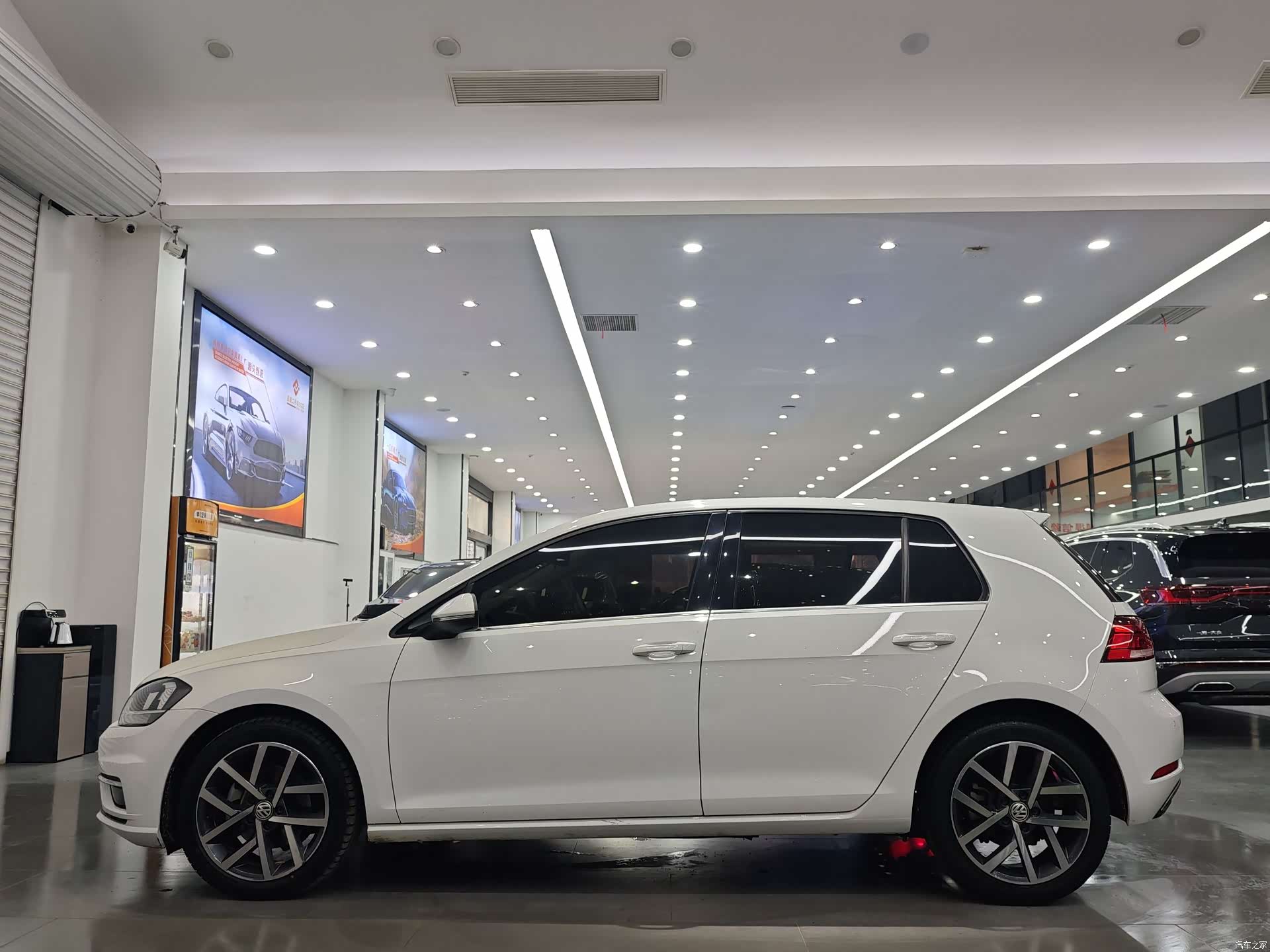 Volkswagen Golf, 2020 все фото