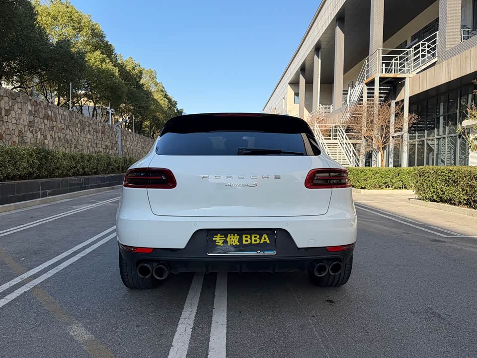Porsche Macan