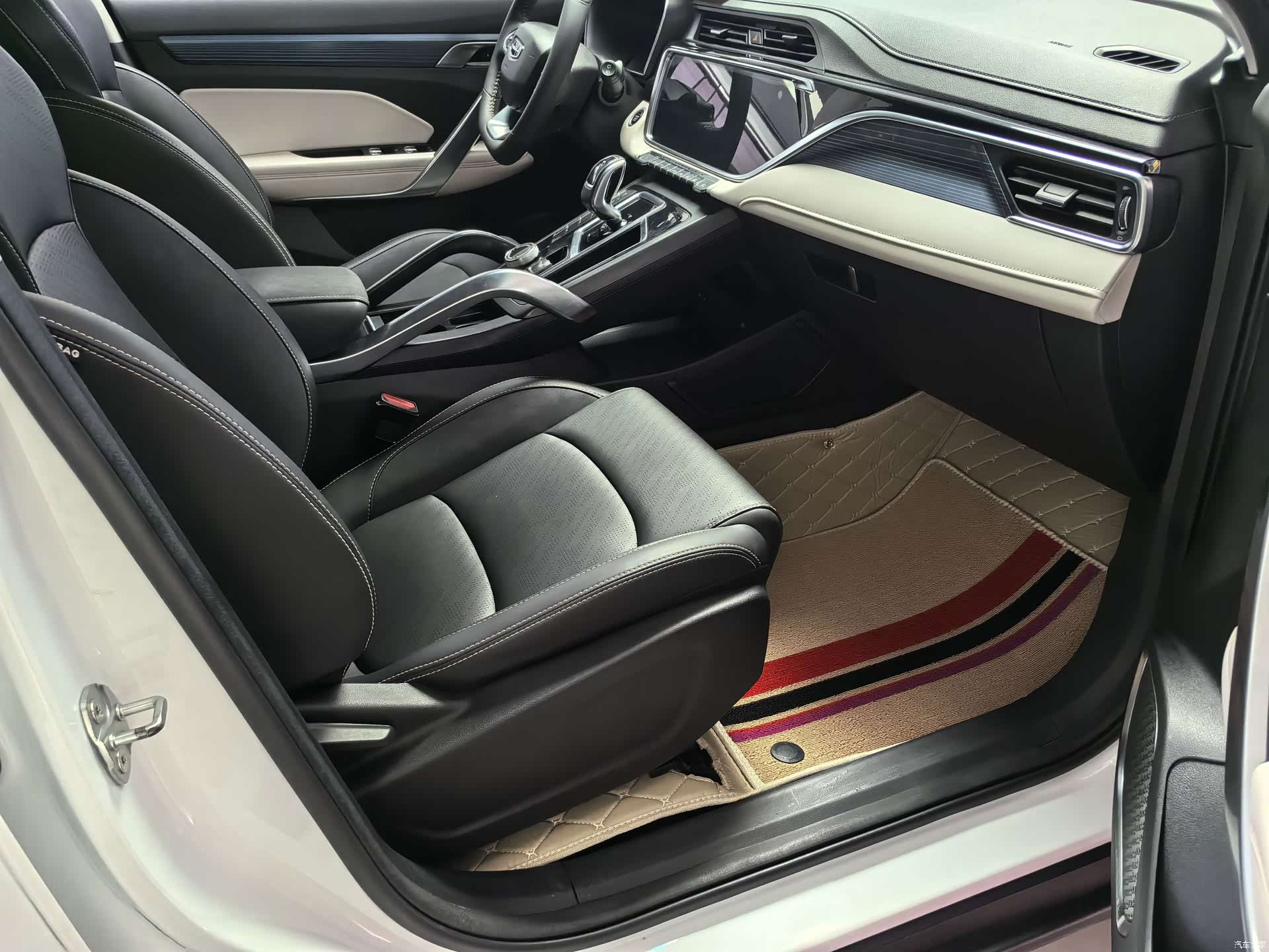 Geely Boyue, 2022 11