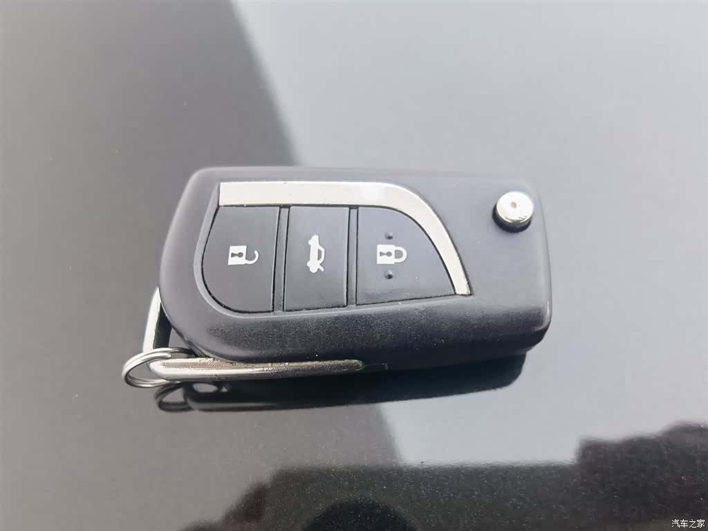 Toyota Camry, 2017 19