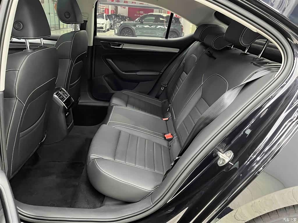 Skoda Superb, 2024 14