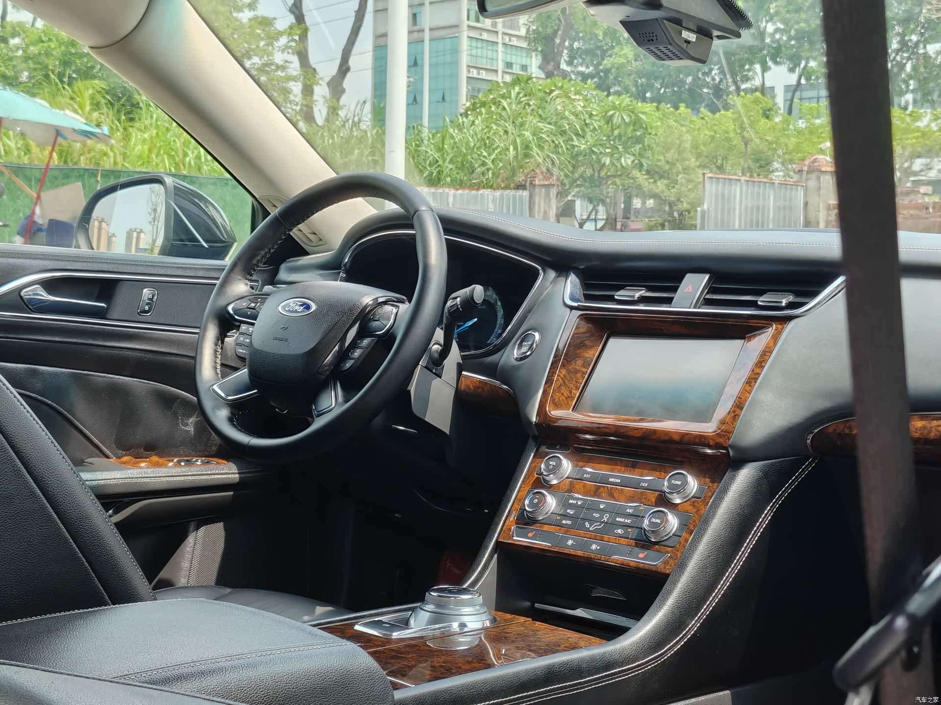 Ford Taurus, 2016 8