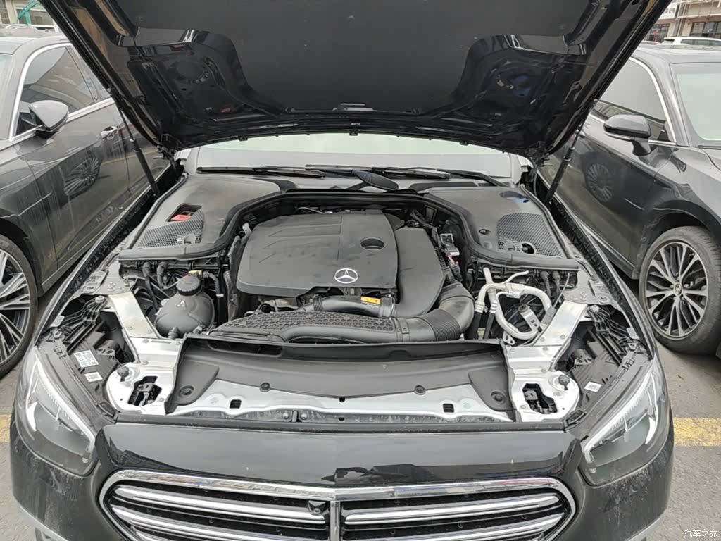 Mercedes-Benz E-Class, 2022 20